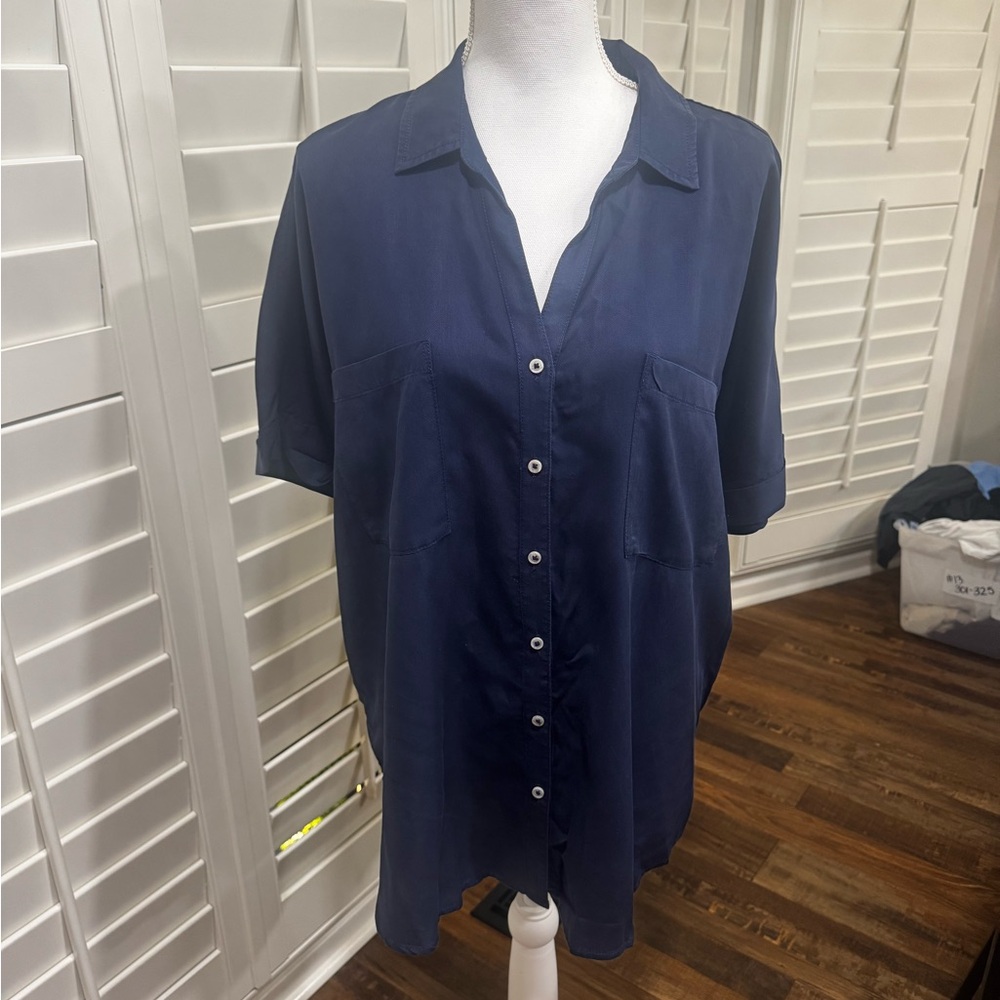 Lou & Grey Navy Blue Casual Button Down Shirt